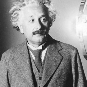 Thói quen ngủ đủ giấc của các thiên tài (như Einstein) có giống chúng ta?