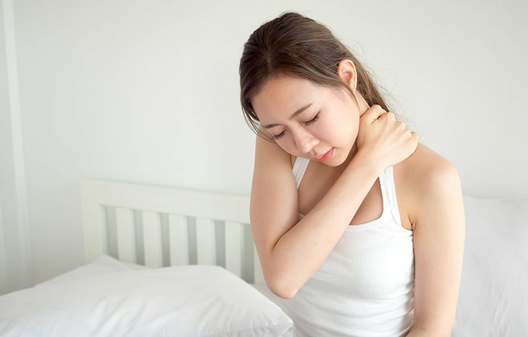 Ngủ sai tư thế có thể bị đau cổ