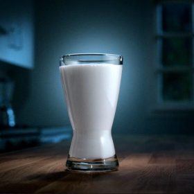 uong sua am la cach de de ngu - nnst