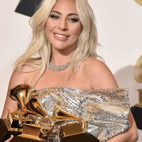 tam quan trong cua viec ngu chop mat voi nguoi noi tieng - lady gaga.jpg
