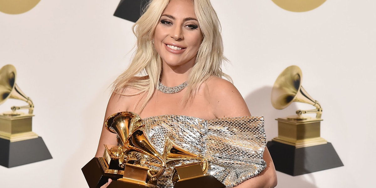 tam quan trong cua viec ngu chop mat voi nguoi noi tieng - lady gaga.jpg