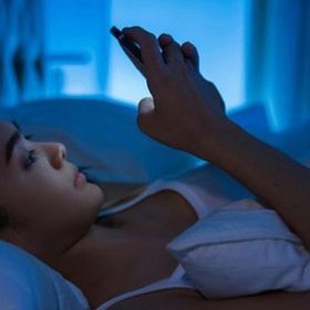 thoi quen xau truoc khi di ngu - thoi quen co hai truoc khi di ngu - nnst