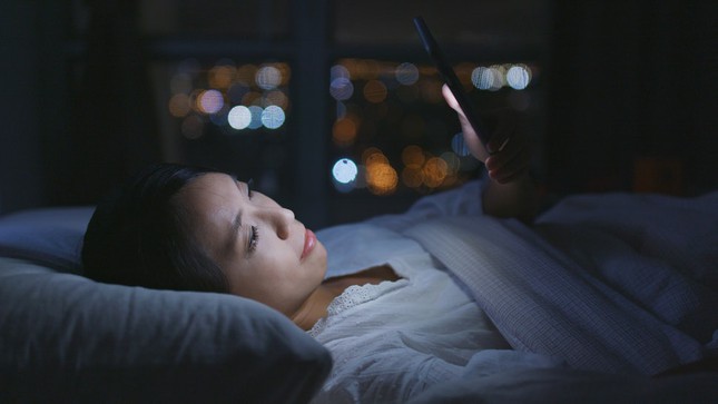 Bí quyết giúp chúng ta ngủ nhanh hơn có liên quan tới ánh sáng nhân tạo