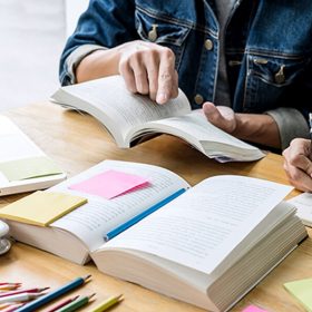 thời gian bắt đầu tới trường của giới trẻ