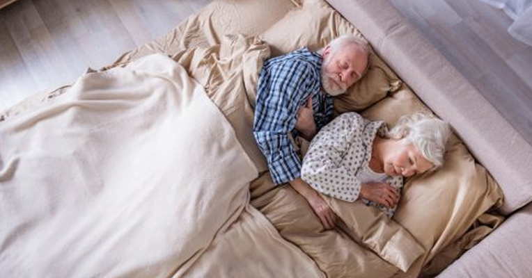 Bí quyết giúp người già lão hóa ngủ ngon hơn
