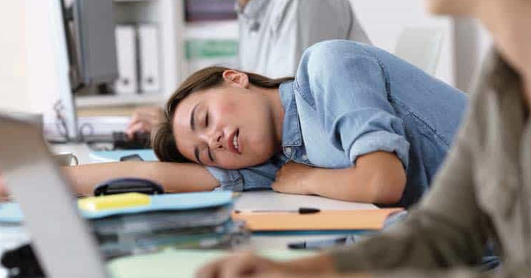 Nguyên nhân gây ra chứng ngủ rũ vào ban ngày