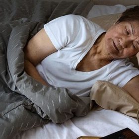 Những vấn đề về giấc ngủ thường hay gặp ở người lớn tuổi