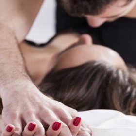 Quan hệ tình dục khi ngủ giúp chúng ta ngủ ngon hơn