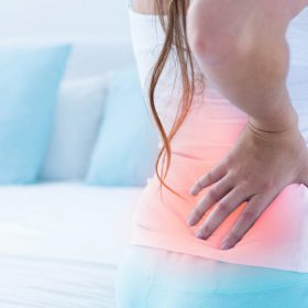 Bí quyết nằm ngủ ngon giấc hơn cho người đau lưng