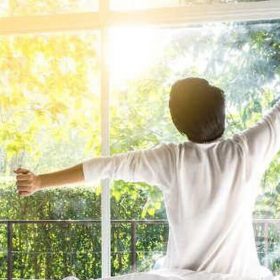 Lợi ích của việc thức dậy sớm vào buổi sáng