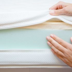 mẹo làm sạch nệm ẩm