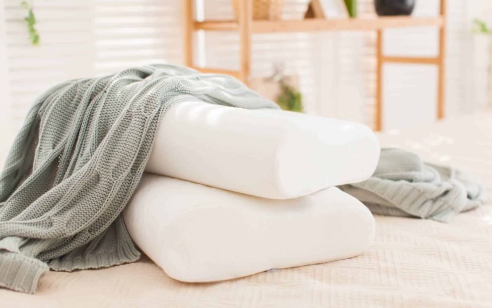 lưu ý khi vệ sinh gối