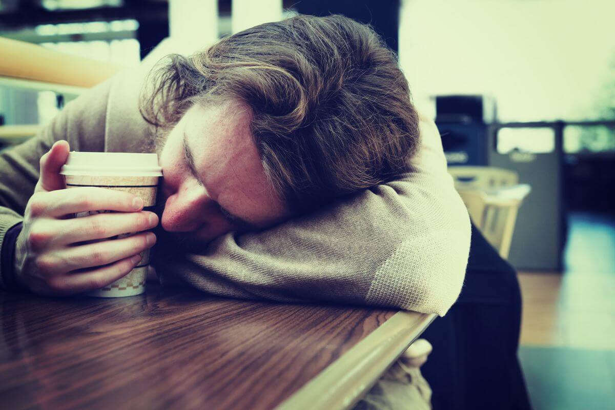 caffein với giấc ngủ ngắn