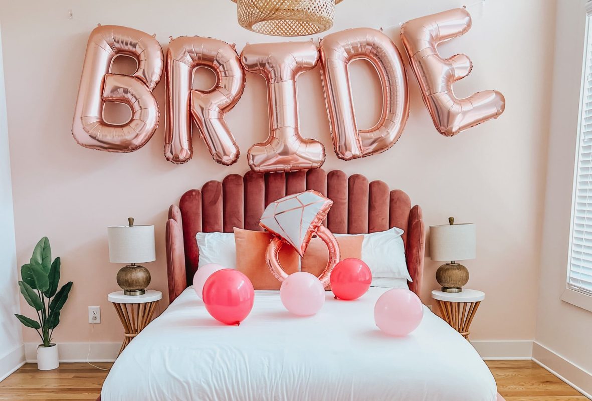 trang trí phòng cưới